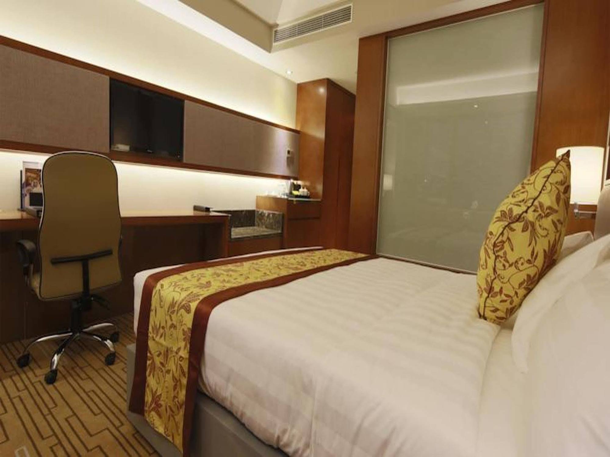 Shenyang Rayfont International Hotel Buitenkant foto